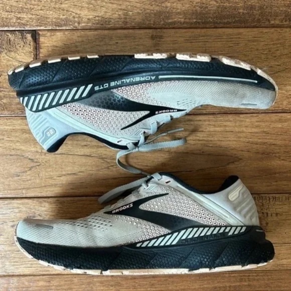 Brooks Adrenaline GTS 22 Road Running Shoes Gray Black Women's Size 9.5 - Picture 9 of 11